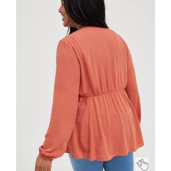 Torrid Babydoll Rayon Crepe Embroidered Lace-Up Top boho size 5 - Picture 4 of 10